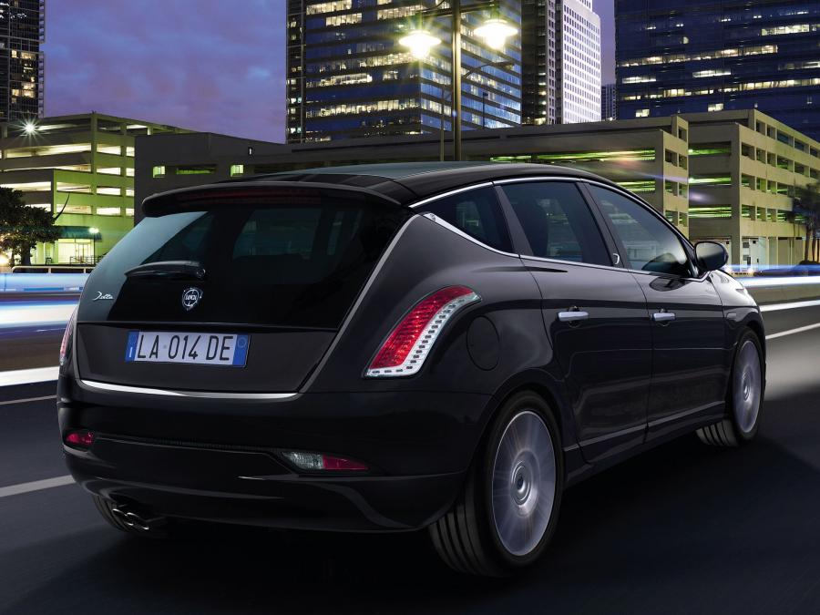  Lancia Delta 2014 года  (фото 5 из 10)